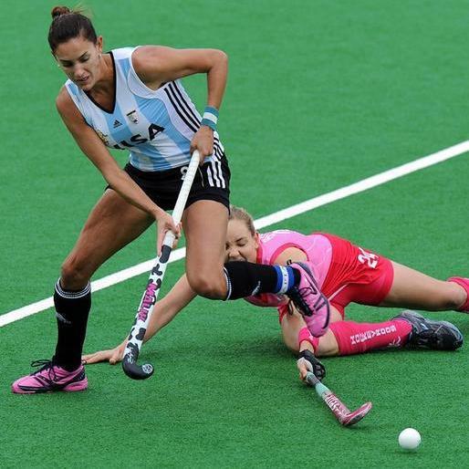 de river plate hasta la tumba  

AGUANTE EL HOCKEY VIEJAAAA
