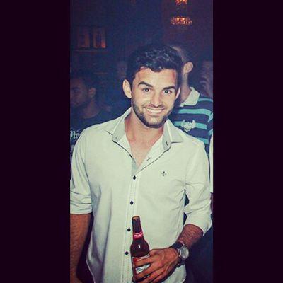 Preocupe-se mais com a sua consciência do que com sua reputação. Pois a sua consciência é o que você é, e a sua reputação é o que os outros pensam de você.✌