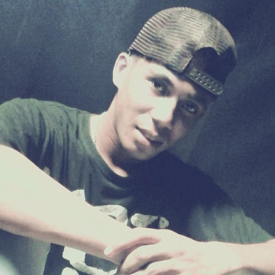 VoraRizky's profile picture. 