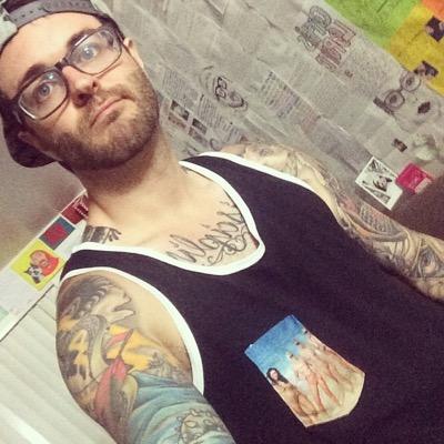 Hay, I has tattoos. Viner.