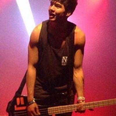 Follow @Clifford_Crew for DMs to 5 seconds of summer