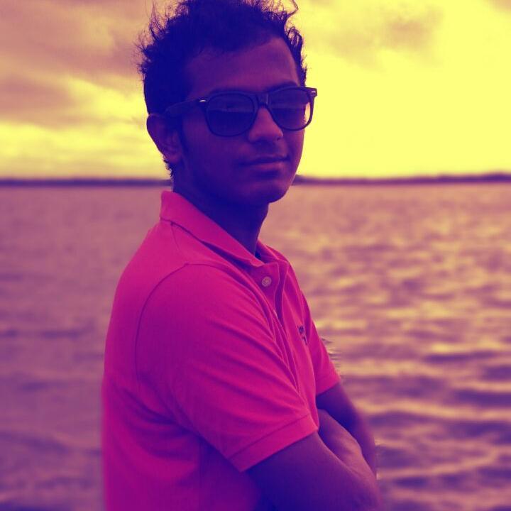 gamer, love travelling, sweet and innocent. :)