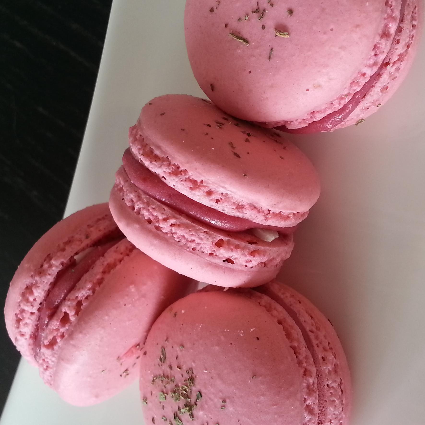 Oohlala, be prepared for authentic French pastries galore in Vancouver: Parisian macarons, canelés de Bordeaux, croissants and much more! Tweets by Catherine