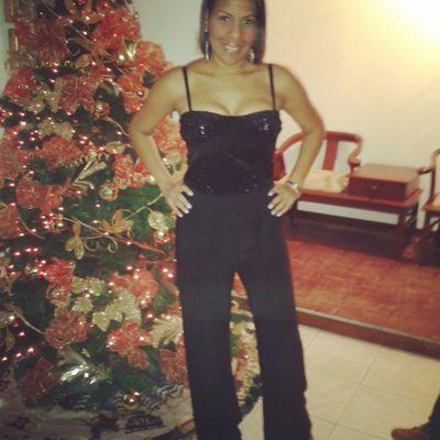 Relacionista Industrial, Emprendedora, trabajadora,  Enamorada de Dios y de Venezuela... 100%VinoTinto♡