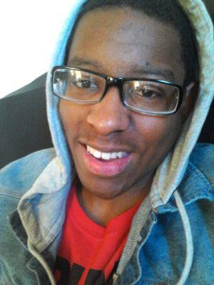 Student, athlete.16yrs old
 2/28/99
Wilson high school
C/O2017
Golden State Warriors
Splash Brothers
#DubNation_30
