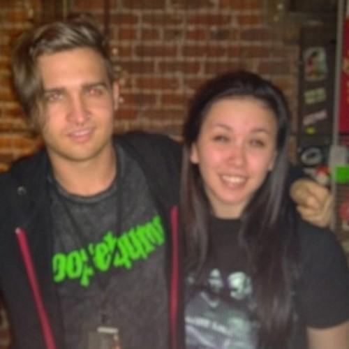 asiabrisbane_'s profile picture. Despite the weight on my shoulders, I continue to climb #iceninekills