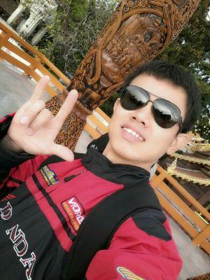 PoySomsri's profile picture. 