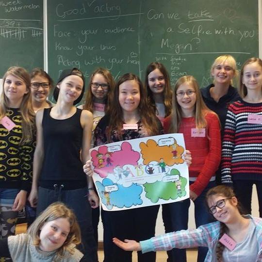 ESL Freelance Teacher specialising in alternative teaching practices.