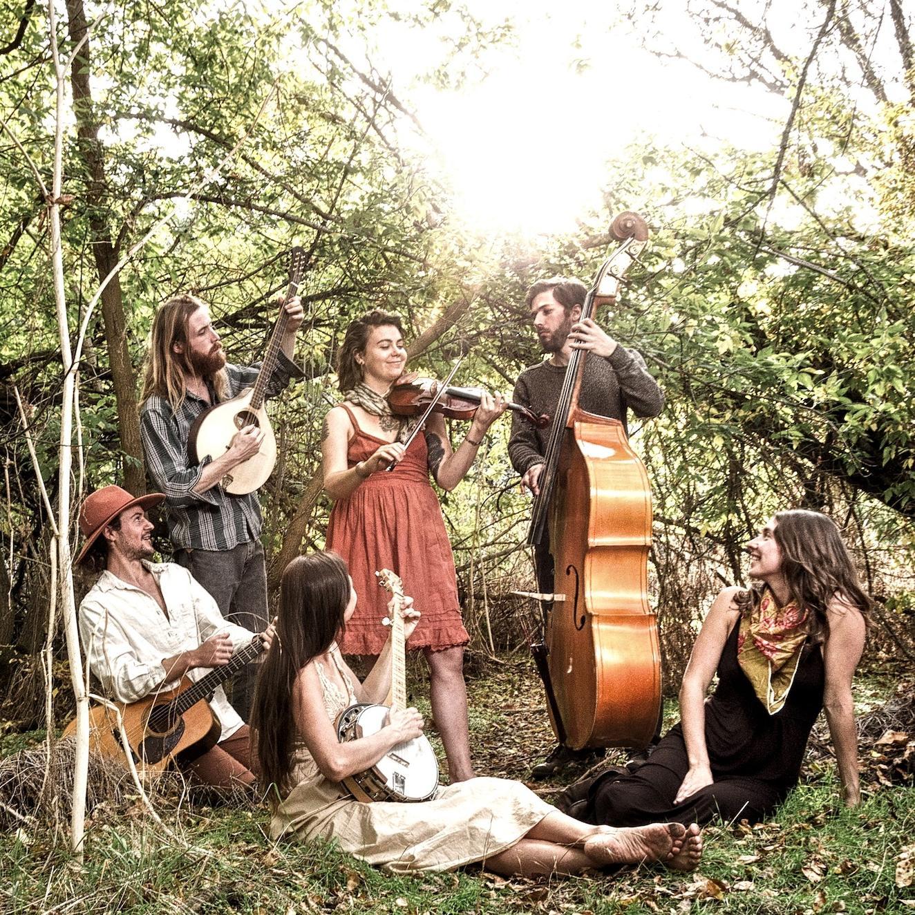 Exuberant Rustic Indie Folk Music from Ashland Oregon.  With a diverse array of acoustic instruments these minstrels sing joyful and jubilant!