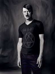 HITLER CONSIGUIO PACTAR CON SATANAS TRAS SU SUICIDIO  QUE DENTRO DE 666 AÑOS Y 88 DIAS VOLVIESE A RESURGIR EN OTRO CUERPO Y ACABAR SU NOBLE TAREA