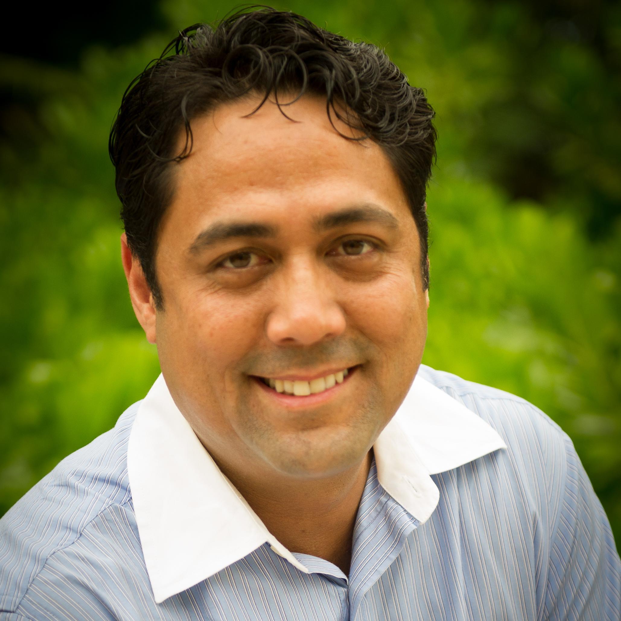 Real estate investor, broker associate at Keller Williams & lead generator.  Former FINRA  7, 24 & 63 Lic
