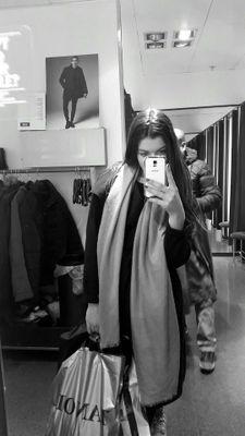 LuciMarleenMiesjelleNaomi . #watwedragendatisNike.  IG; deniezze .