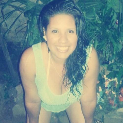 Juez de Pruebas :) Lanzadora de Martillo y Jabalina :3 Deportista y Cantante