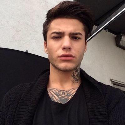 jte baise amoureusement