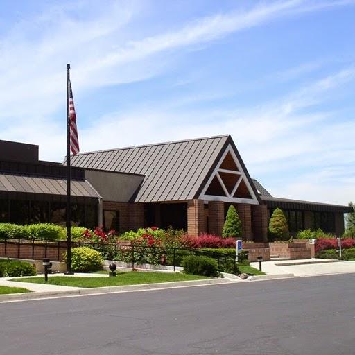 We specialize in private label pet treats, extruded pet treats, cold forming pet treats, skin and coat and hip and joint dog treats, all natural dog treats.