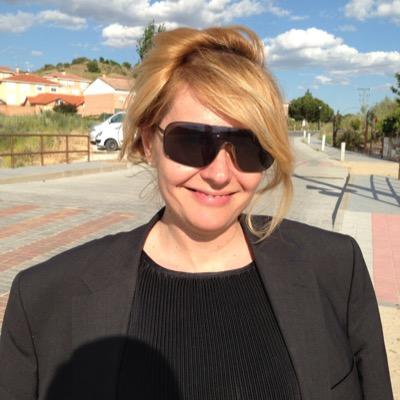 Licenciada en Derecho CEU . Concejal Partido Popular de Boadilla del Monte. Jefe de Flotas Hyundai Almoauto Motor.Integrante del Balmaseda Team