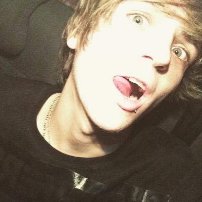alienmeerkats. he followed 04/01/15 16:18 pm