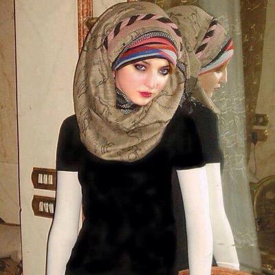 لمن أحبهم شكرافقد علموني معنى الحياةولمن يكرهني شكرافقد علموني قيمة القلوب المحبه ولمن كانوا بأكثر من وجه شكرا فقد علموني كيف أتعامل مع الاقنعة 👻👻👻