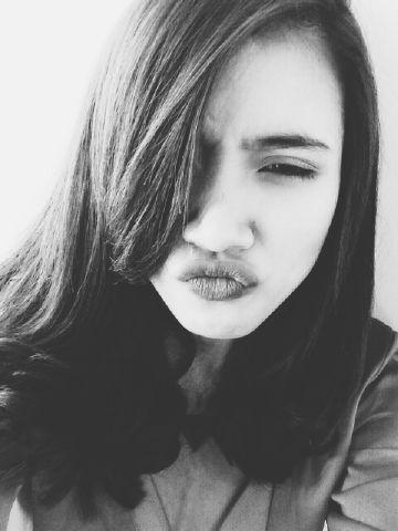 widyabarkerr's profile picture. Young wild & free