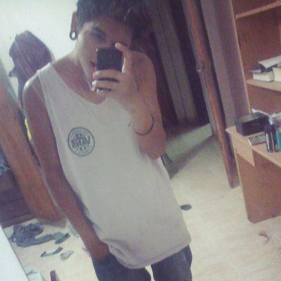 ¿Que Pasa Cuando se Abrazan El Amor y La Muerte? ¿Se Muere El Amor? O Se Enamora La Muerte? Tal vez la Muerte moriría Enamorada Y El Amor amaría Hasta La Muerte