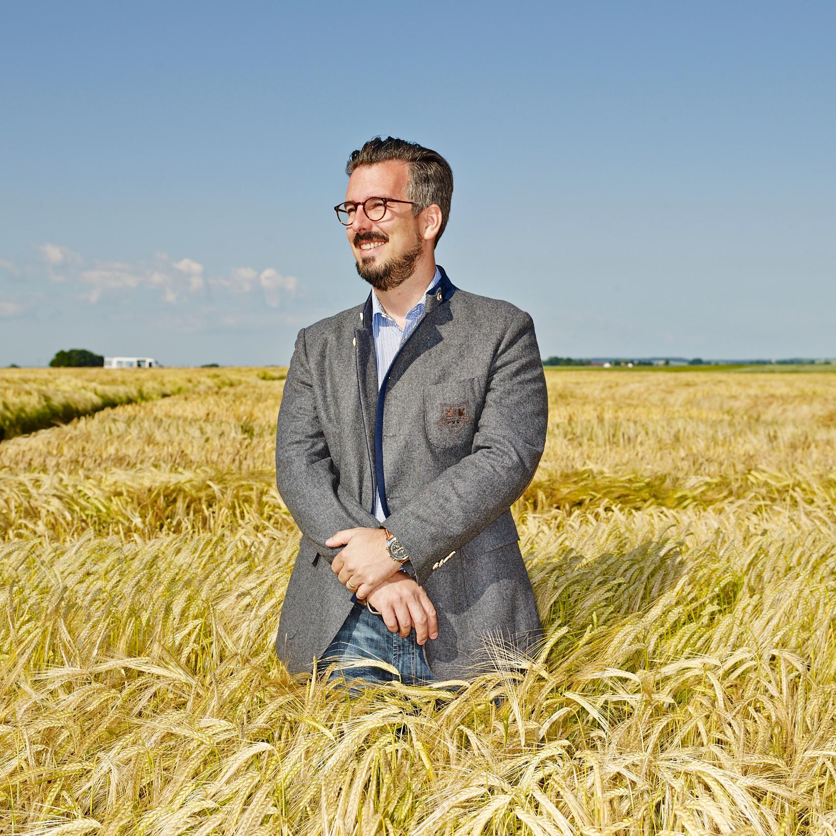 Ackermann is a family-owned plant breeder specialized in barley and soy, based in Bavaria, Germany. We work hard for #betterbarley and #bettersoy.