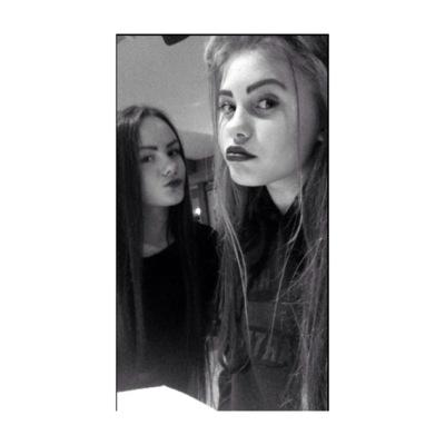 chloe and courtney