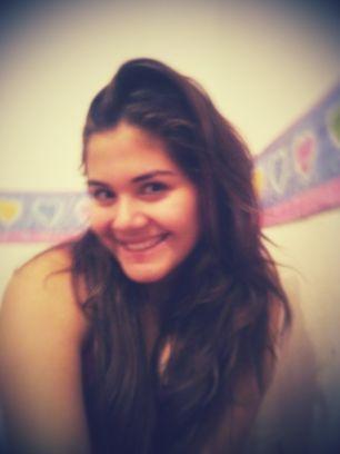 NoemiCastellan8's profile picture. 