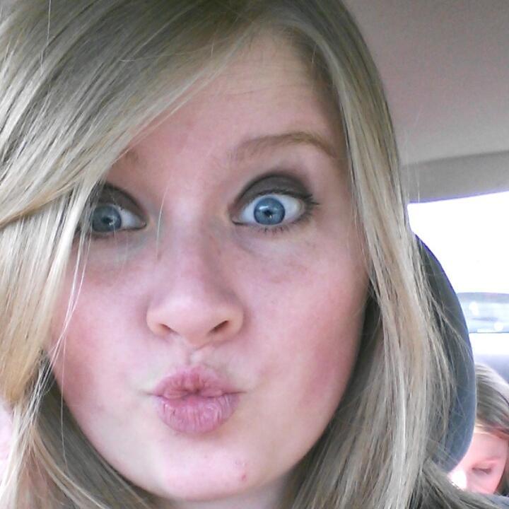 momentswithmea's profile picture. Lifestyle blogger and Navy fiance