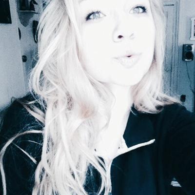 Instagram; lauran_xoxo24
Snapchat; lauraloo_420