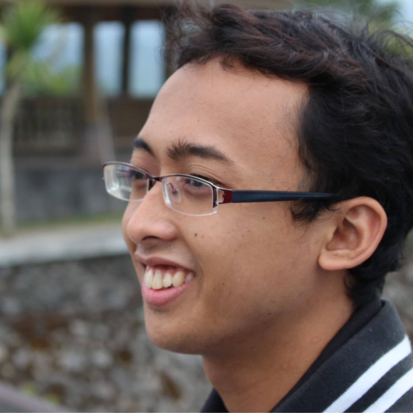 Angkat Raketmu !