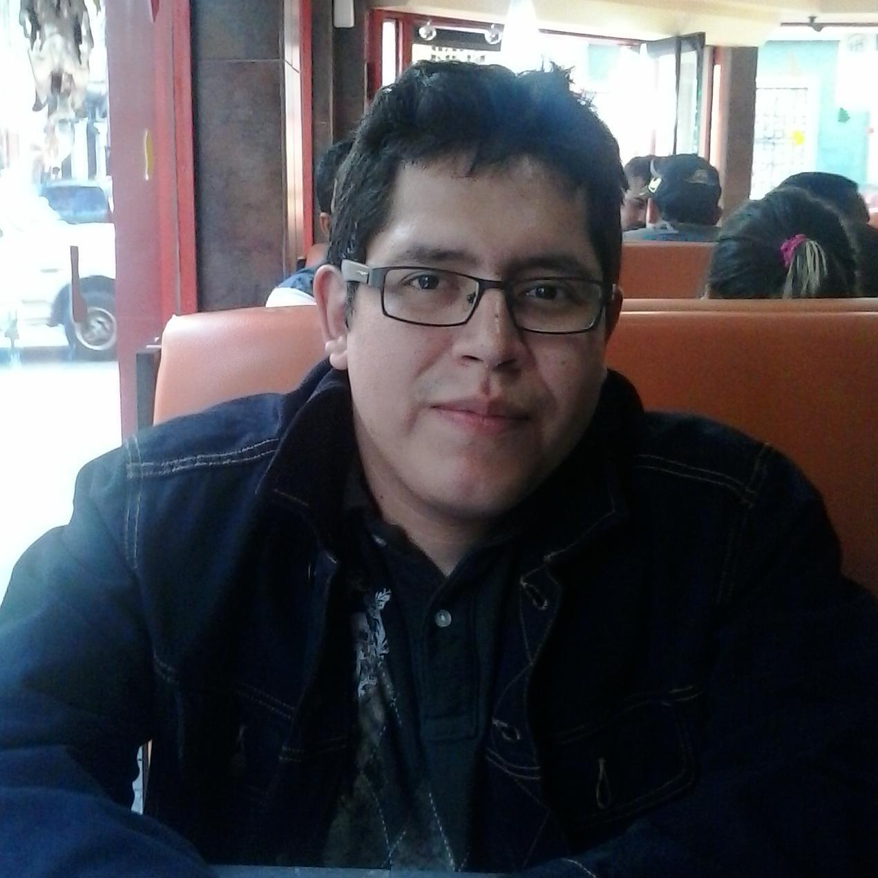 juanc_molero's profile picture. (ホアン・カルロス・モレロ): You have to look far, all these things close to you, you know that when you approach something, the harder it is to view it.