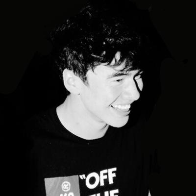 Please RT this link for a dm to the 5sos band acc and calum hood! To get it comment 'done' to the tweet below:) Thanks it means a lot!