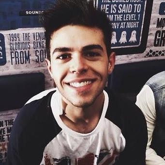 lizzijanoskians's profile picture. JANOSKIANS PIOLAS VOS NO