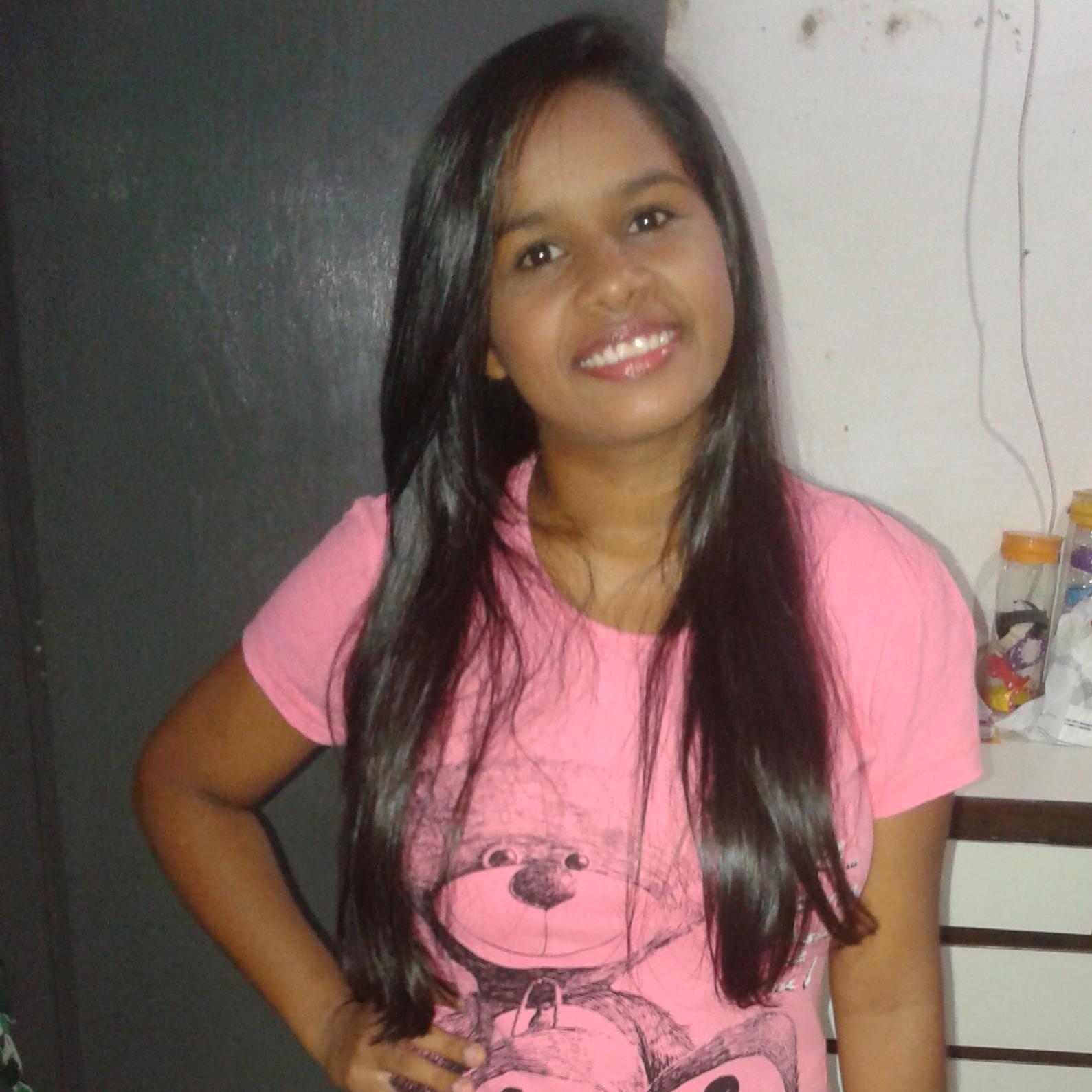 Nem é nobre, e o Rei a chama de filha !