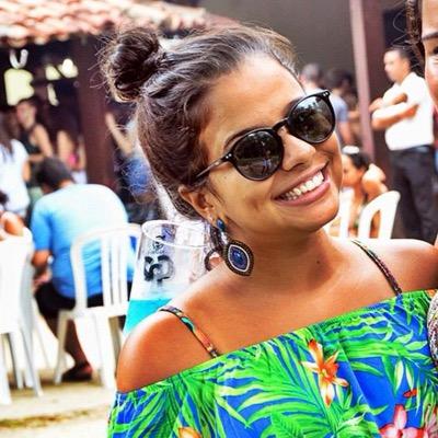 Parei de fingir felicidade e passei a ser feliz de verdade.