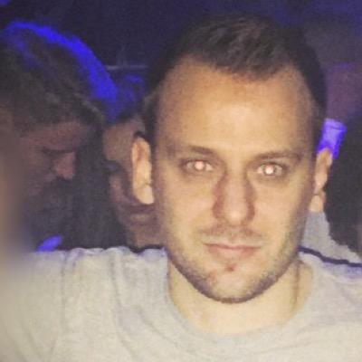 falkn_'s profile picture. Si vous saviez tous sur moi dans une bio de 140 lettres, j'en serais gêné. Mais pour la base:  | Design | Média