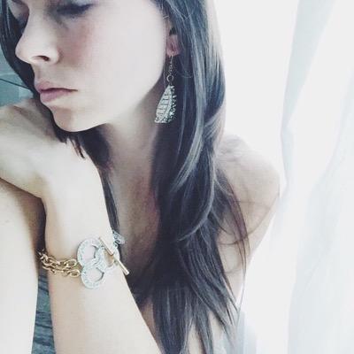 karibethdesign's profile picture. jewelry designer . antique collector . animal lover . music listener . people watcher