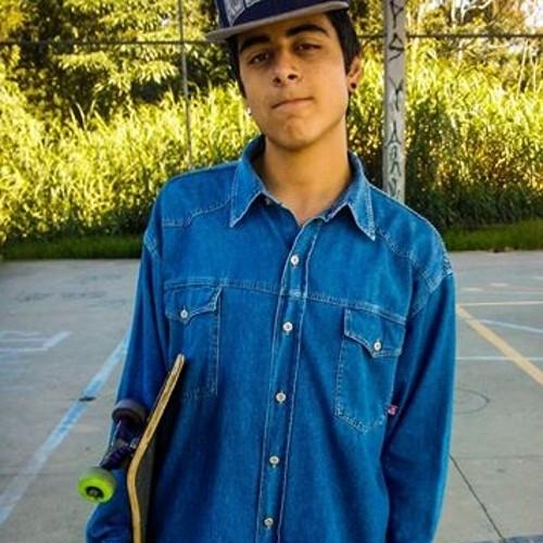 Dinatolucas1's profile picture. Nao vale a pena viver no sonho e esquecer de viver...