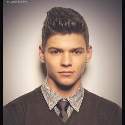 je suis incroyablement fan de @BensettiRayane depuis la 1ere fois que je les vu dans Pep's c'est le meilleur, gagnant de Dals et dans la serie Clem ❤️❤️