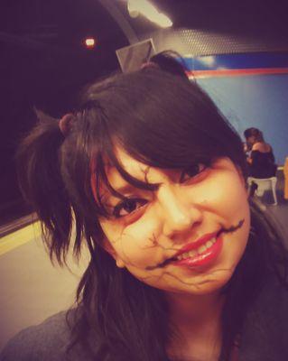 Otaku, Gamer, Cosplayer, Friky en definitiva. Calma, acabareis cogiéndome mucho cariño!!! Cría Uchihas y te sacaran los ojos XD