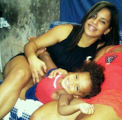 Antes de amar os outros e fazer de tudo para agradá-los, veja se isto te agrada primeiro... Rose , Ruiva , 18 anos , Fã da @BandaParangole , vivo feliz !