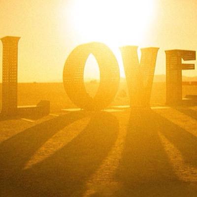 Dennis98377377's profile picture. 