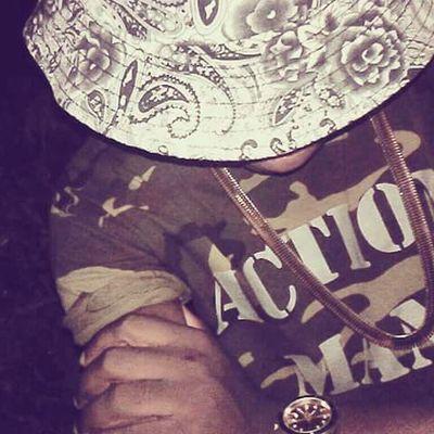 like me on http://t.co/OPx2oTscdZ @klique capone, Email me on kongo4real@hotmail.com and link me up on +233240753891. if anything, link up!!!!