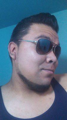 100% Real 
ex-locutor de radio, abogado ,loco, soñador, bohemio, rockero, romantico, un excelente amante y amigo. PRIISTA !! 
ANTI AMLO !! 
Sigueme, te sigo !!