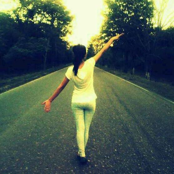 “No pasa nada dijo con lagrimas en los ojos y un vacío en el pecho.“