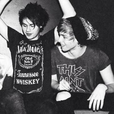 free follow from @ty_lukehemmings