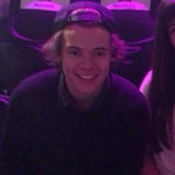 ninaadorbev's profile picture. hi !! follow me :)