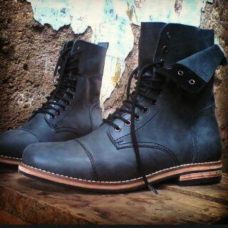 ZapatoBdg's profile picture. Pre Order Leather Shoes with Your design
Sepatu Kulit Asli (Boots/Formal/tracking/Safety,etc)
More Info PIN : 53D29164