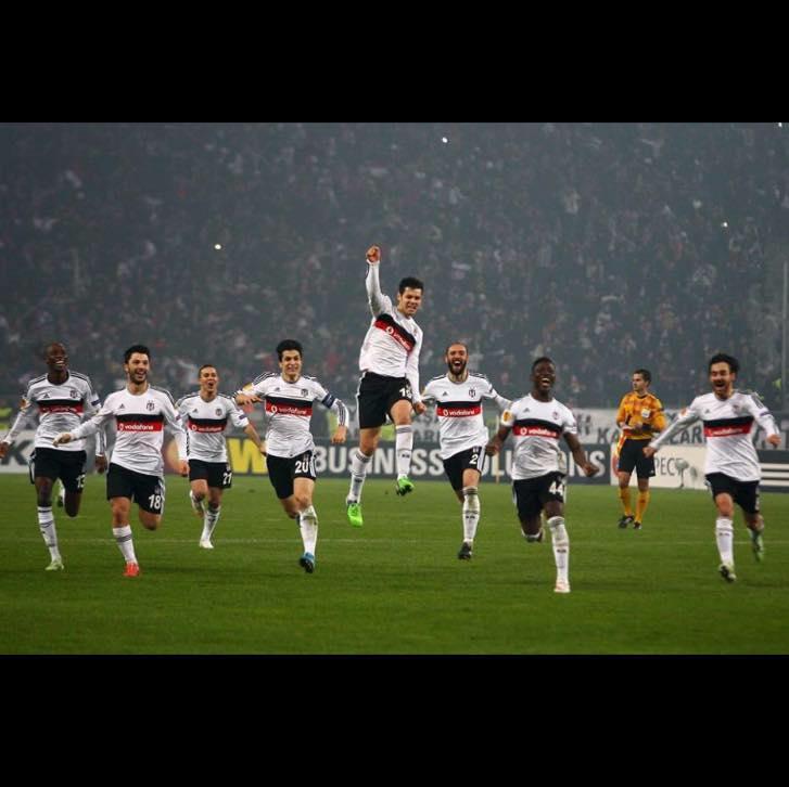 kurtlugilemre's profile picture. siyah&beyaz BJK kongre üyesi #bjkkongre