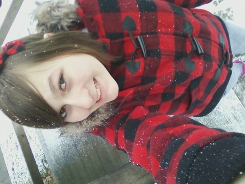 Twistaaaa's profile picture. Im Random and Tend to talk about whats on my mind.